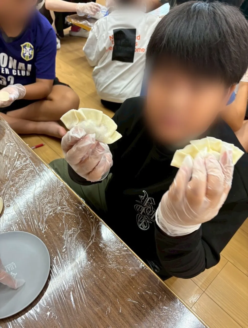 🥟みんなで餃子づくりに挑戦しました！🥟