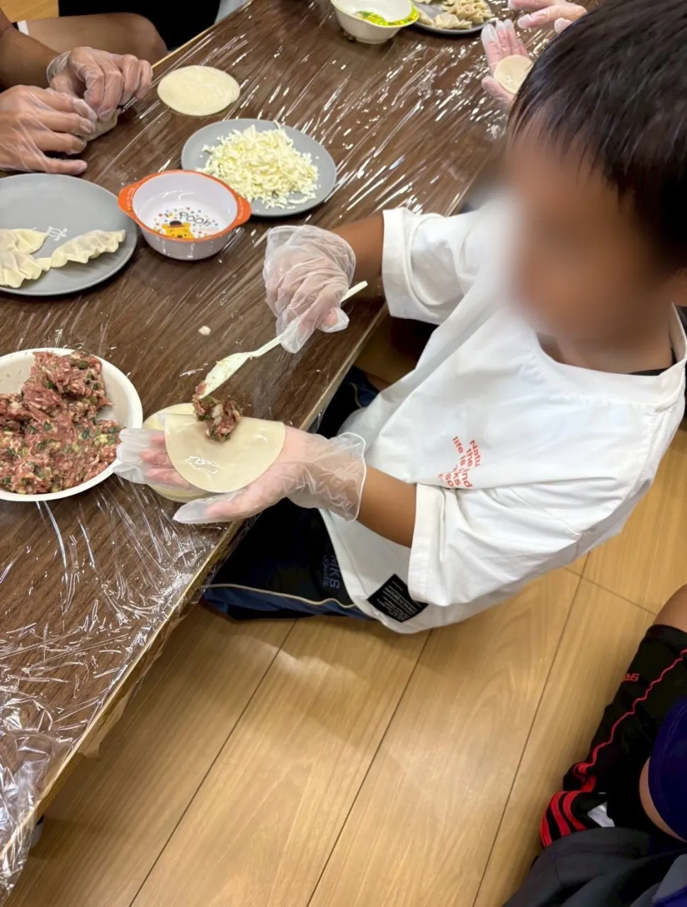 🥟みんなで餃子づくりに挑戦しました！🥟